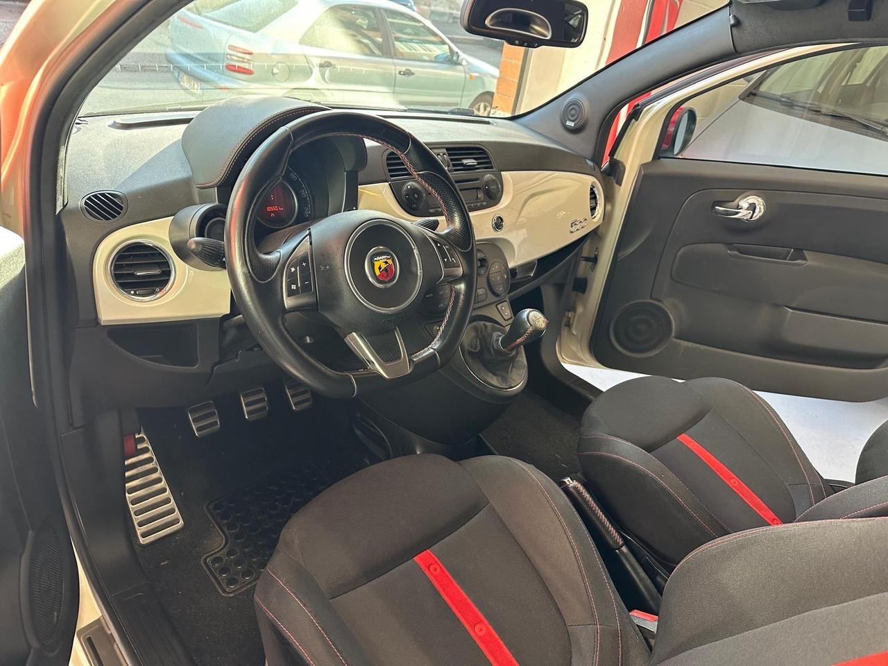 Abarth 500 1.4 Turbo T-Jet pari al nuovo