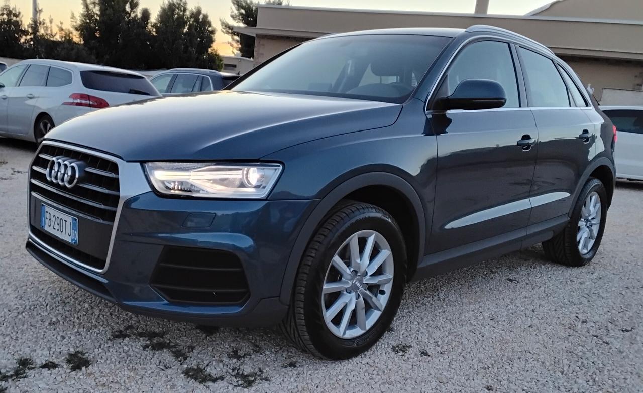 Audi Q3 2.0 TDI 120 CV Business