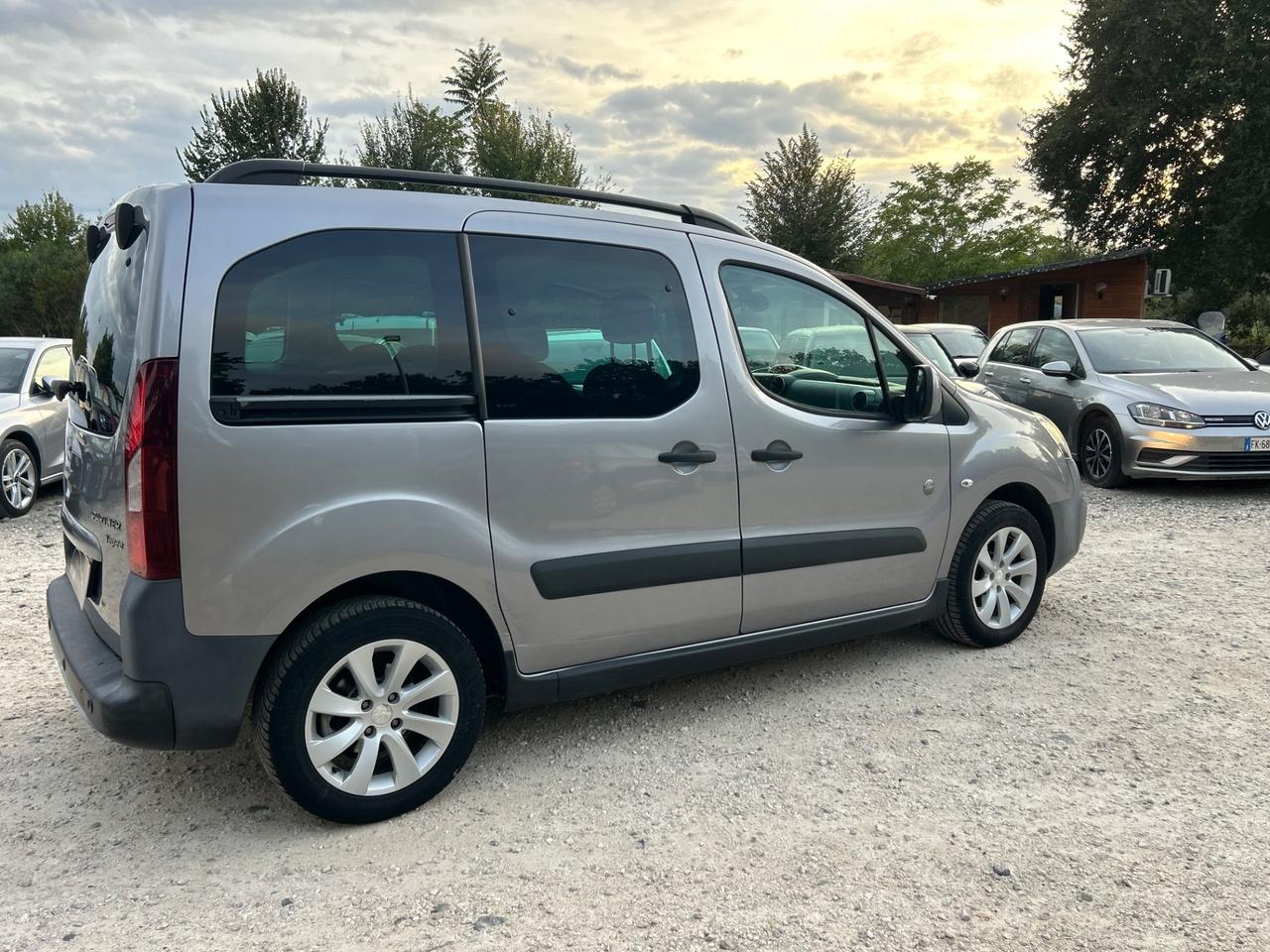 Peugeot Partner Tepee BlueHDi 100 Outdoor Euro6