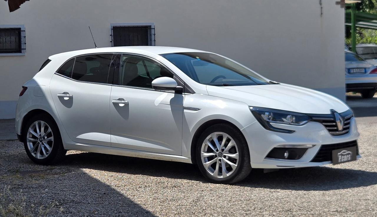 Renault Megane Mégane TCe 130 CV EDC Energy Intens