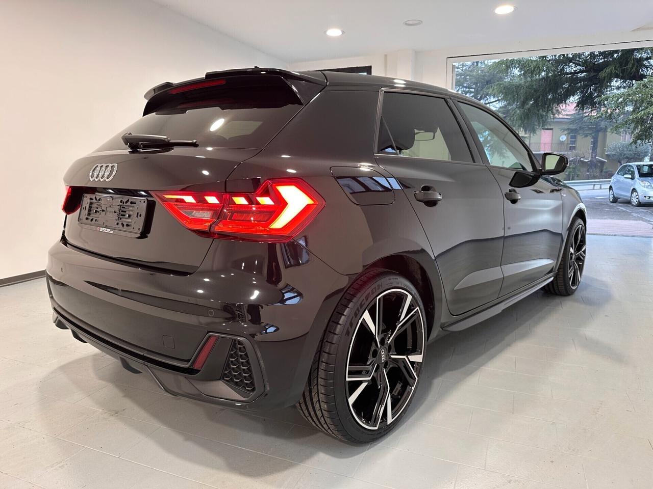 Audi A1 SPORTBACK 25 TFSI S tronic S LINE MATRIX R18