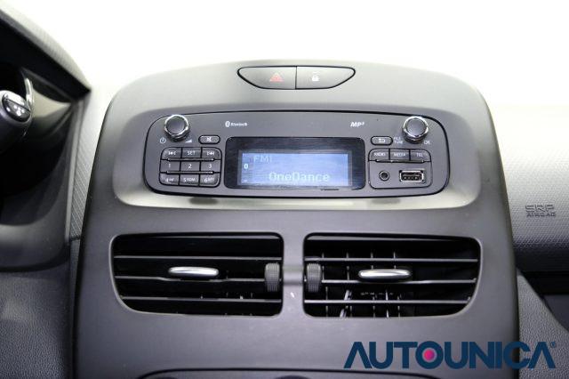 RENAULT Clio 1.2 75 CV 5 PORTE LIFE NEOPATENTATI