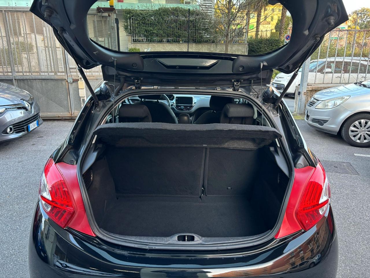 Peugeot 208 1.2 VTi 82 CV 5 porte Active UNIPROPRIETARIO