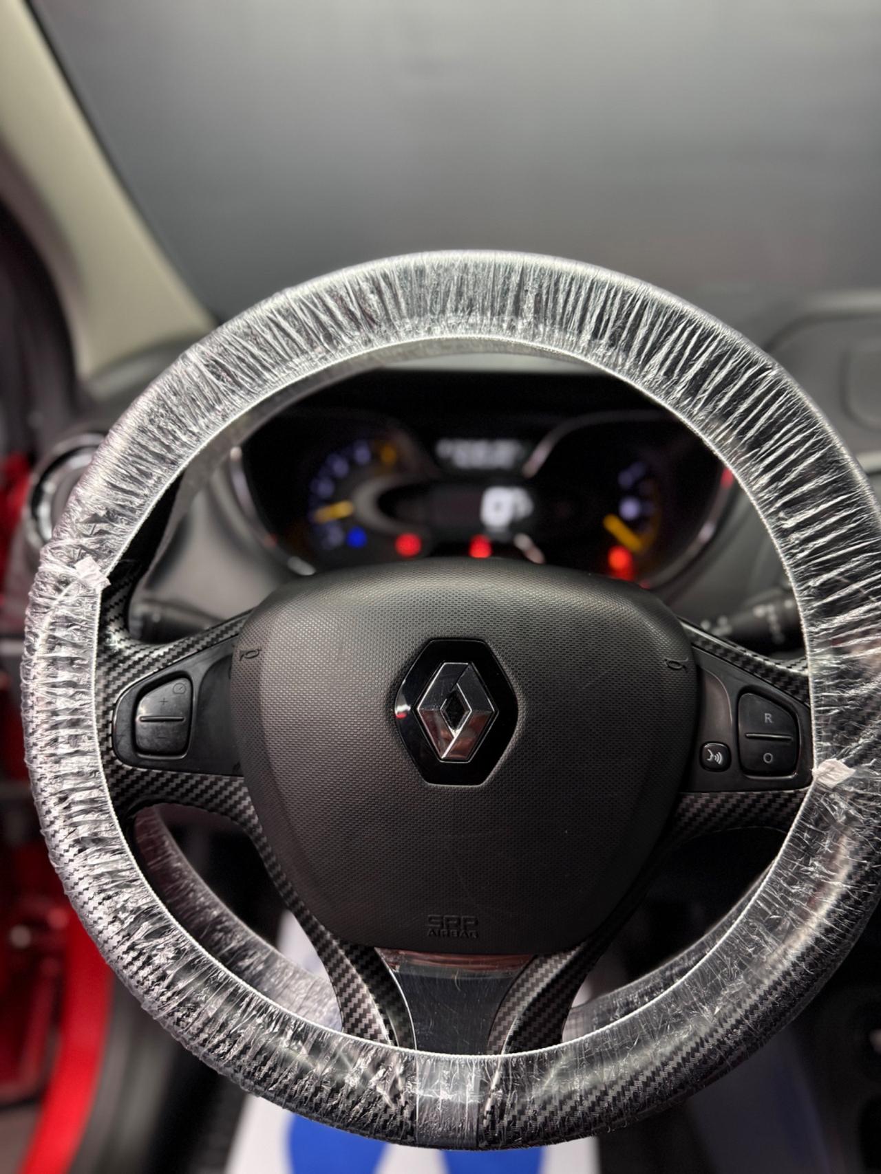 Renault Captur dCi 90 CV EDC Project Runway 2015