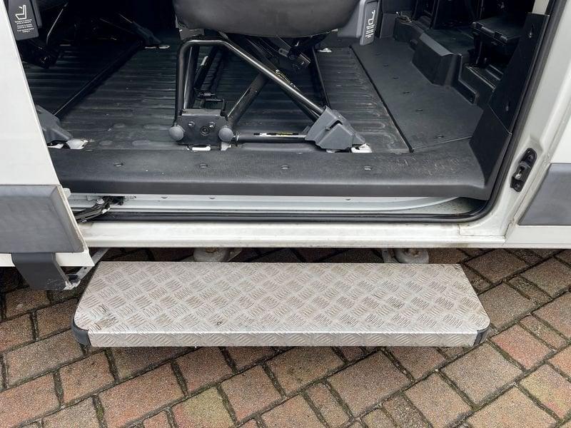 Peugeot Boxer 330 2.0 BlueHDI 110CV L1H1 Comf. Affaire COMBI E6