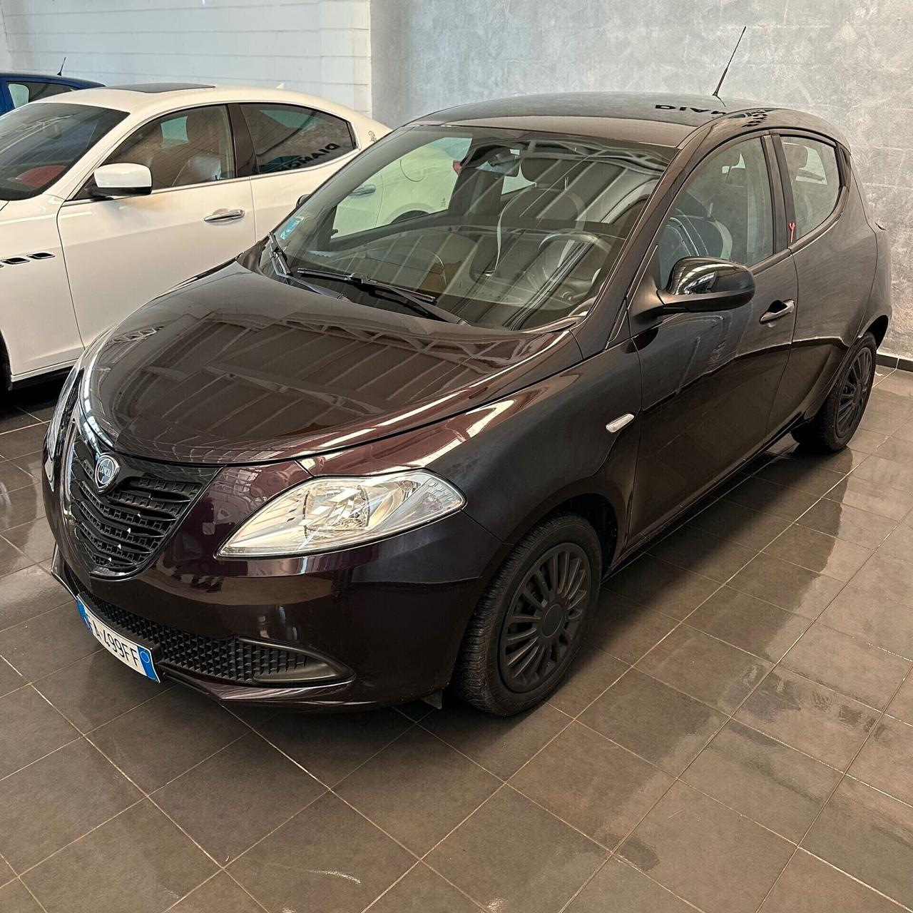 Lancia Ypsilon 1.2 69 CV 5 porte GPL Ecochic Elefantino GPL VALIDO FINO AL 2035