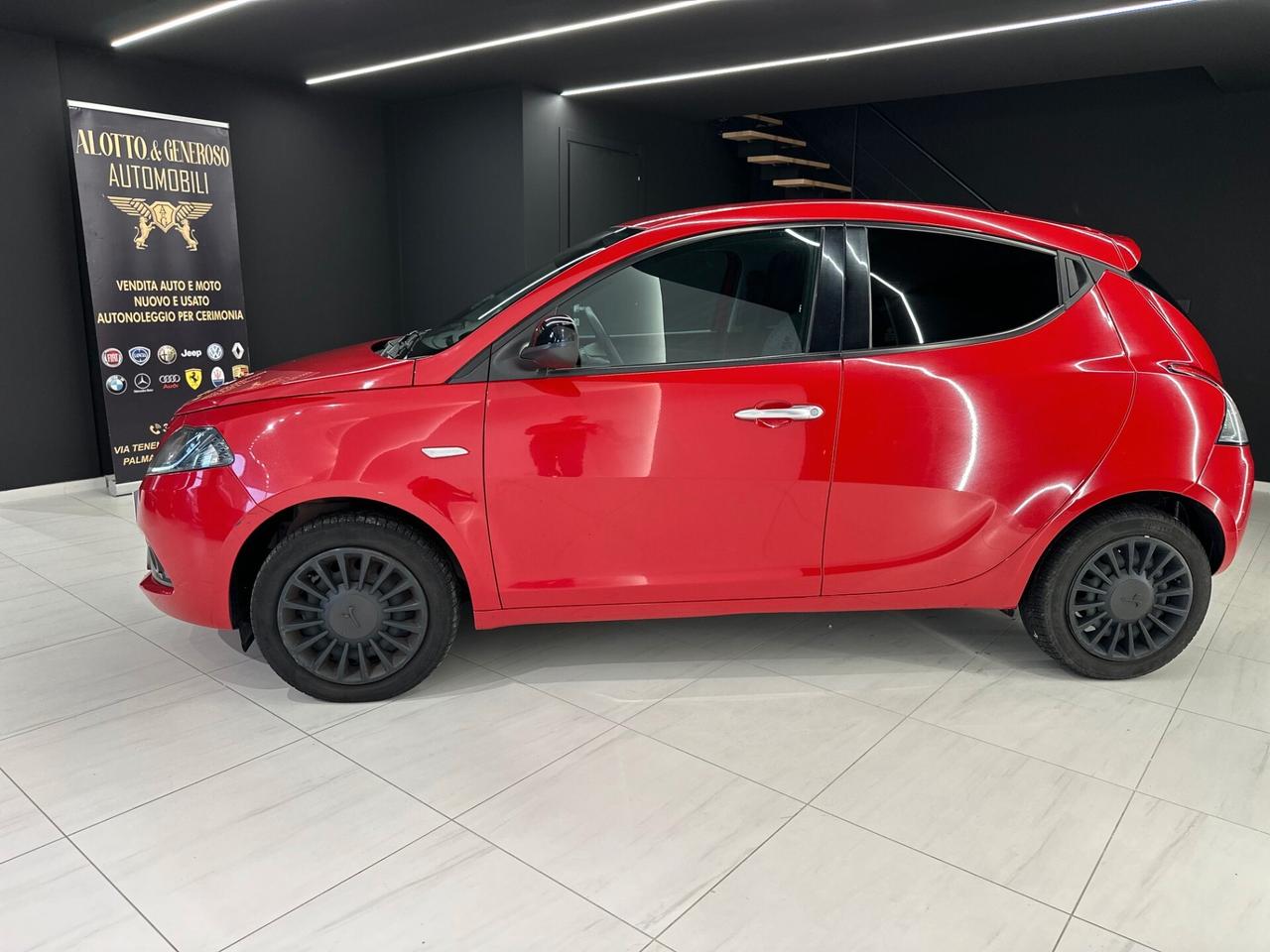 Lancia Ypsilon 1.0 70 CV S&S Hybrid Gold 2022