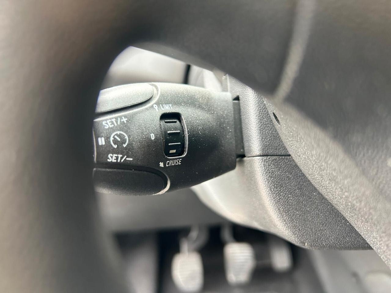Peugeot 208 ACTIVE MIX BlueHDi 75 N1 4 posti