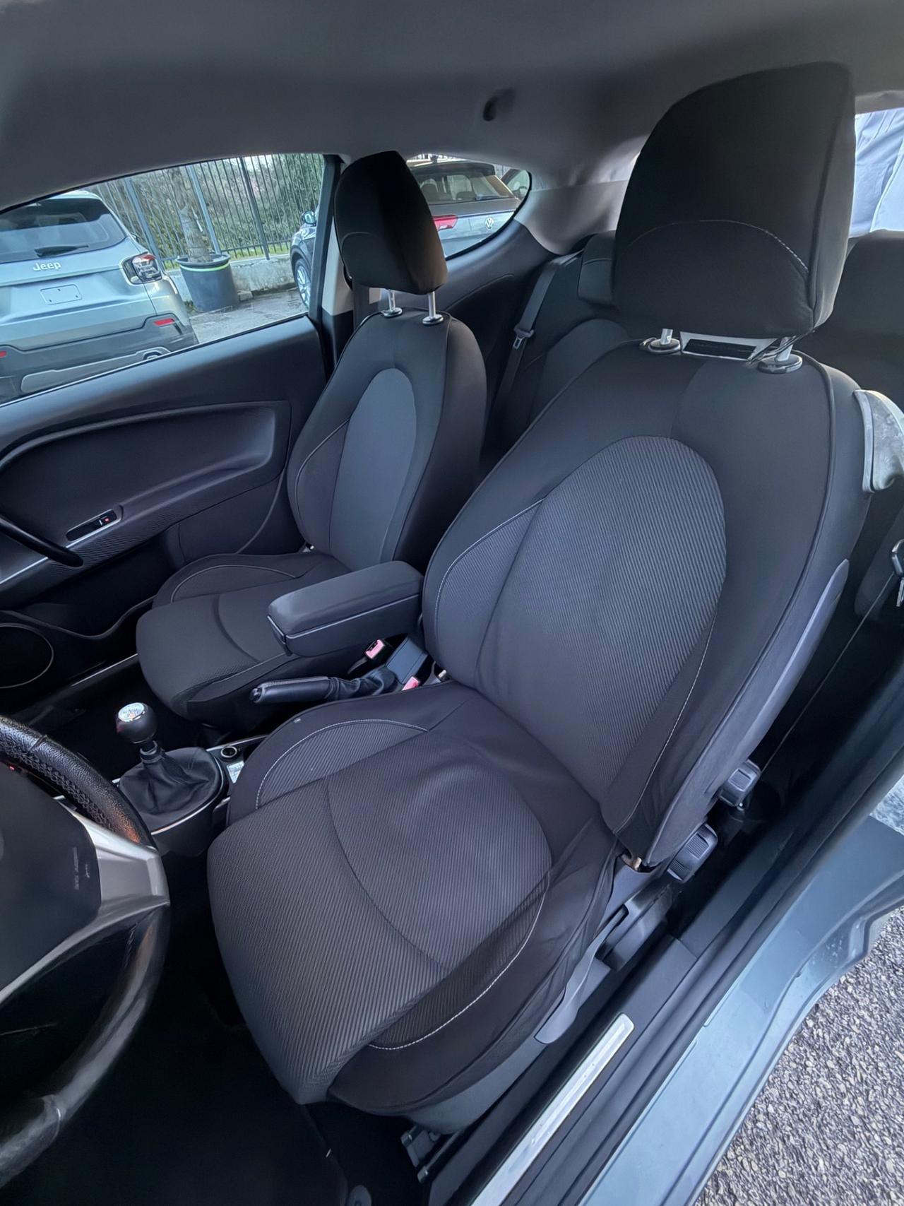 Alfa Romeo MiTo 1.6 JTDm 16V Distinctive Sport Pack