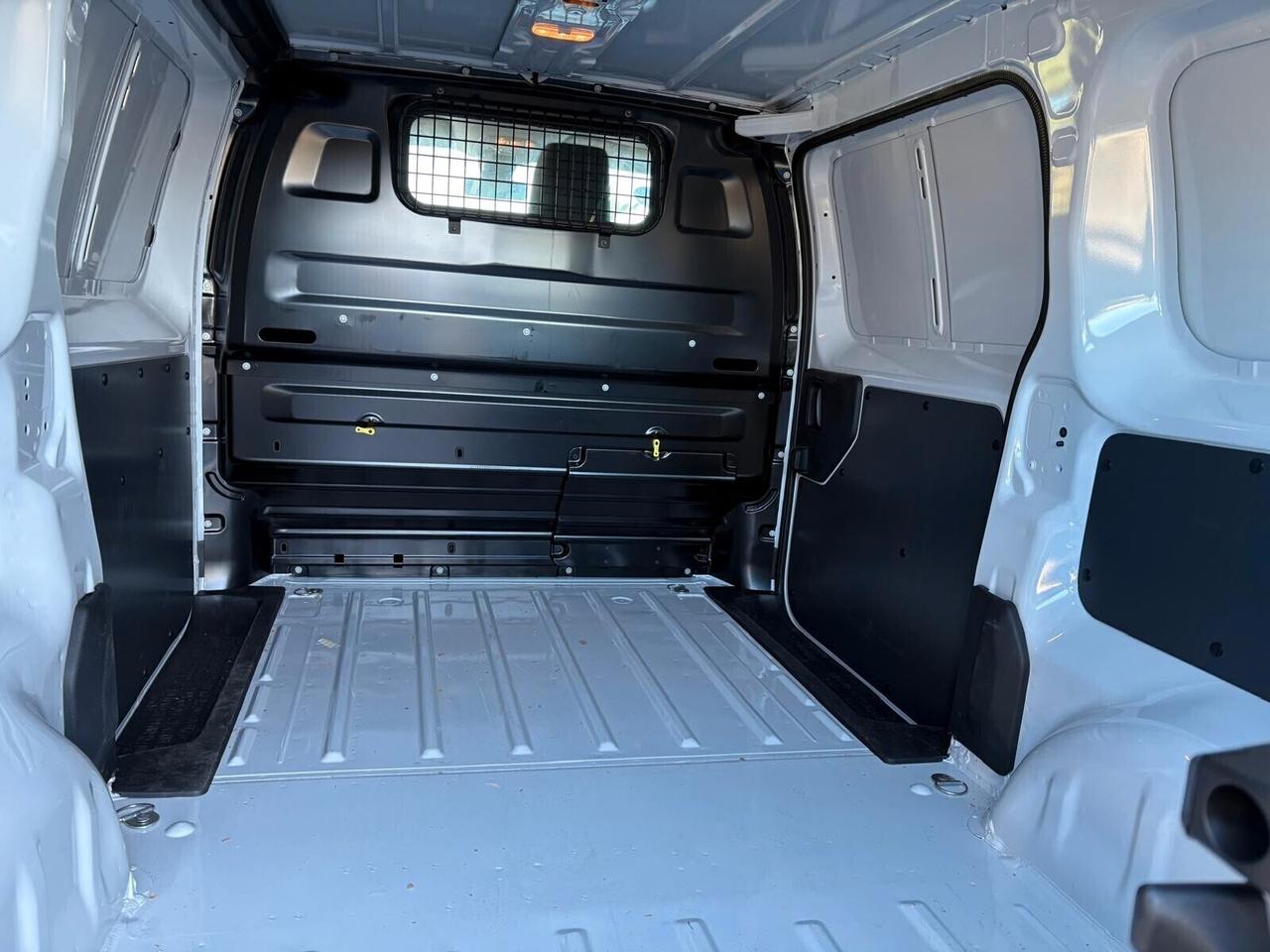 Peugeot Expert 50 kWh PL-TN PREMIUM Standard SPOTICAR