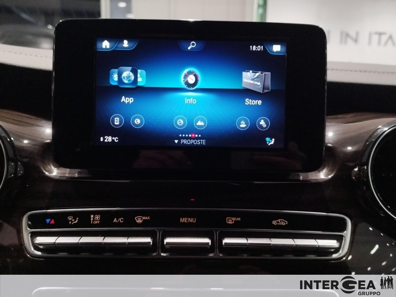 Mercedes-Benz V Long 250 d Sport Business 4matic auto