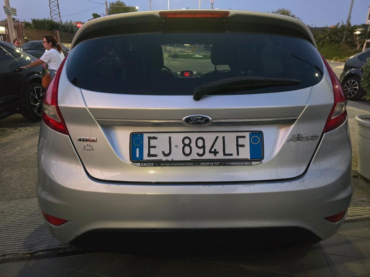 Ford Fiesta Ikon 1.4 TDCi 70CV 5p. Business