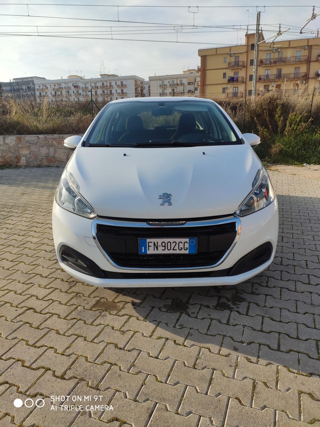 Peugeot 208 PureTech 82 5p. GPL Active