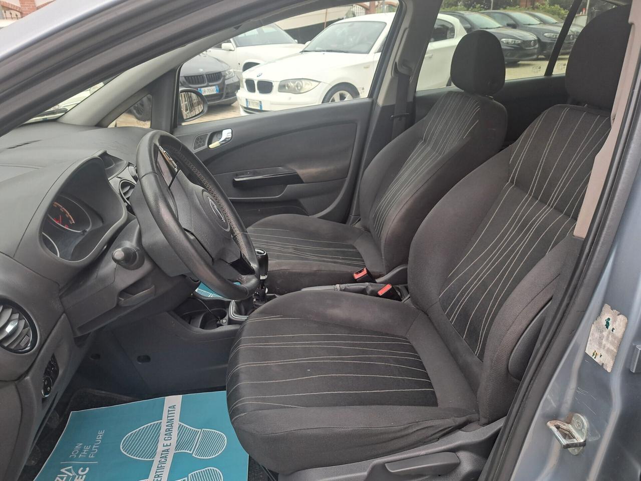 Opel Corsa 1.2 5 porte Club