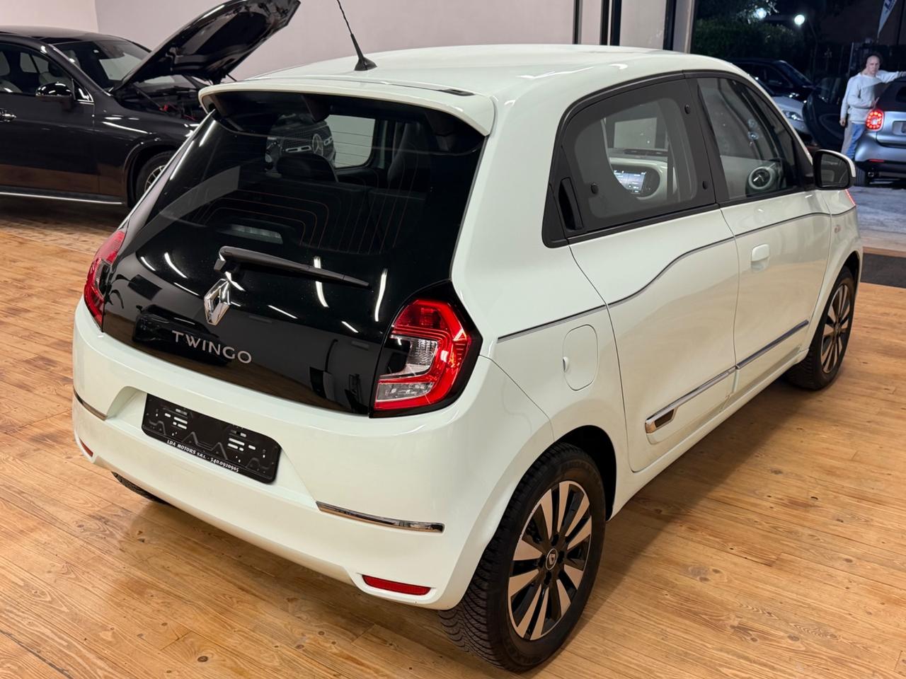 Renault Twingo 65 CV Intens LED NAVIGATORE PELLE FEND UNIPRO