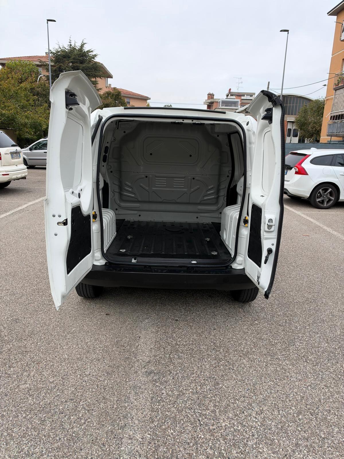 Fiat Fiorino 1.3 MTJ - NEOPATENATI - 12 MESI DI GARANZIA -