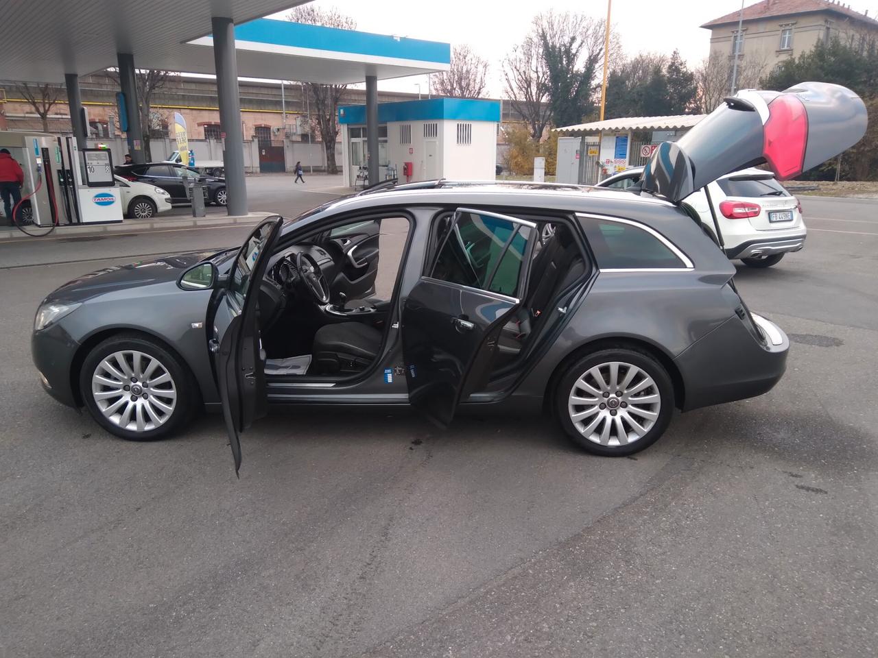 Opel Insignia 2.0 CDTI 160CV Sports Tourer Cosmo top di gamma