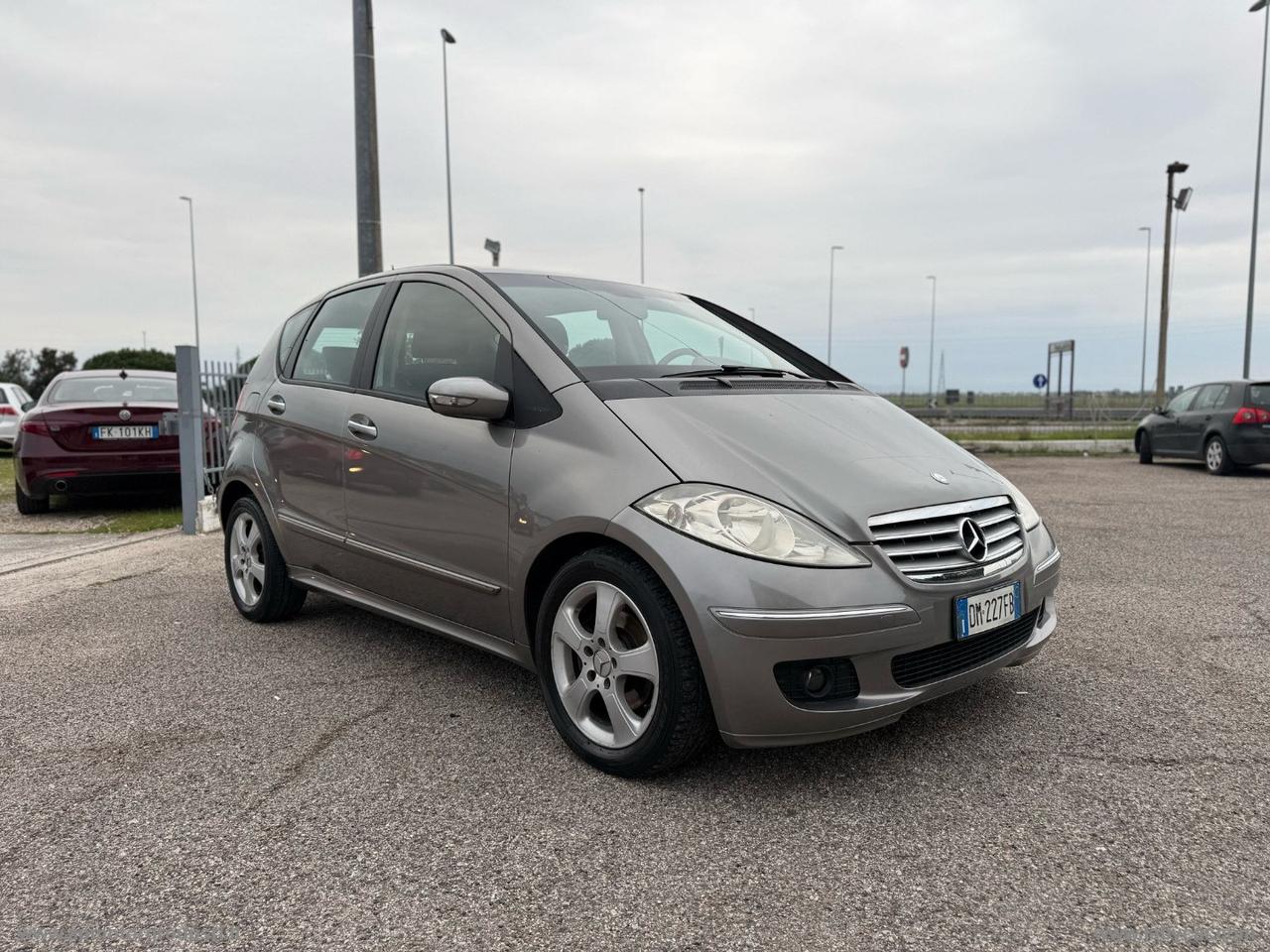 MERCEDES-BENZ A 180 CDI Elegance
