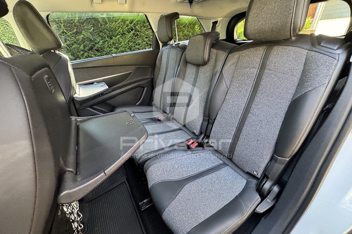 PEUGEOT 5008 BlueHDi 120 S&S Business