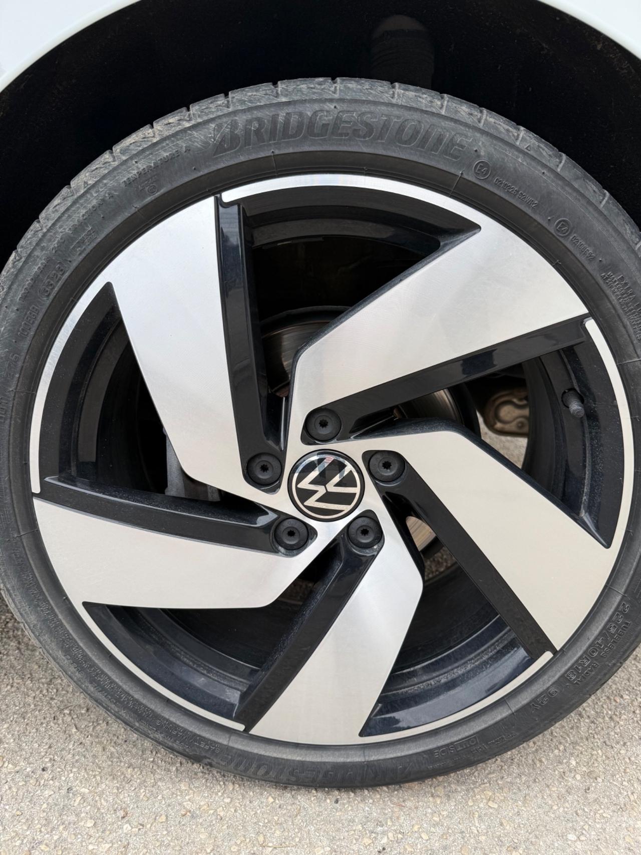 Volkswagen Golf 8 2.0 TDI DSG SCR CON GANCIO TRAINO