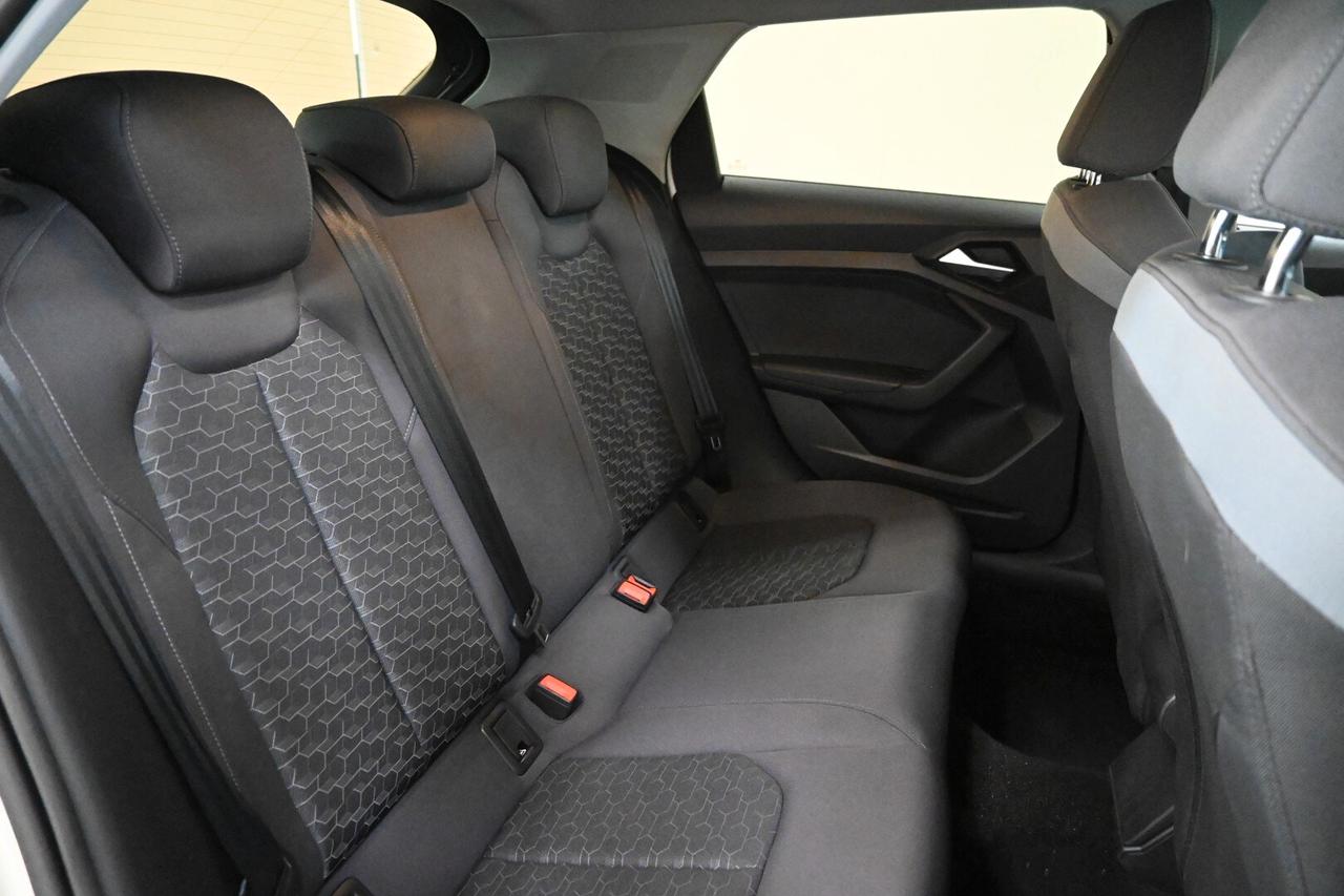 AUDI A1 2ª serie A1 SPB 30 TFSI Identity Black