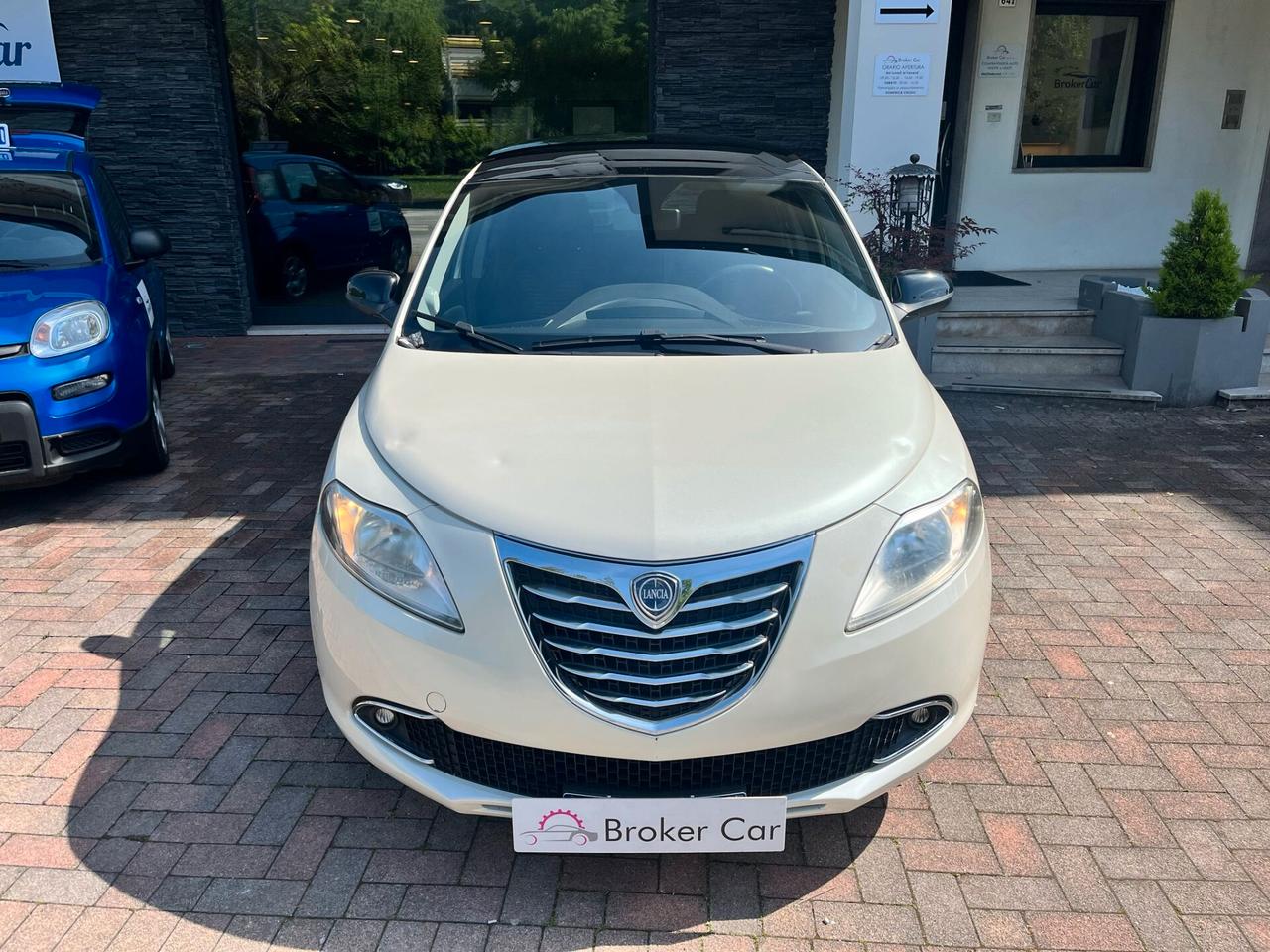 Lancia Ypsilon 1.2 69 CV 5 porte S&S Platinum