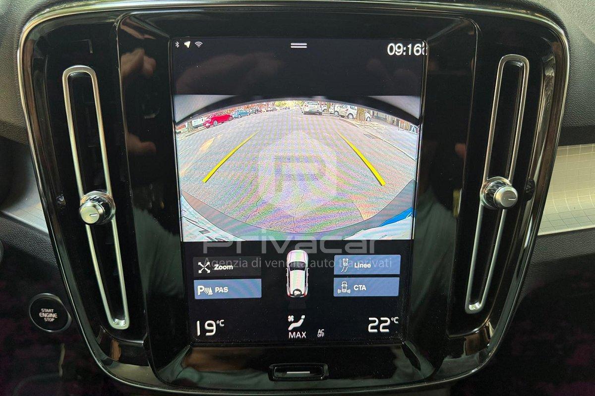 VOLVO XC40 T3 Geartronic Momentum Pro