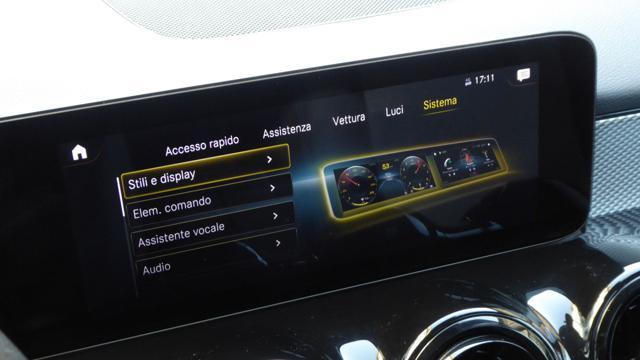 MERCEDES-BENZ GLB 200 d Automatic Sport