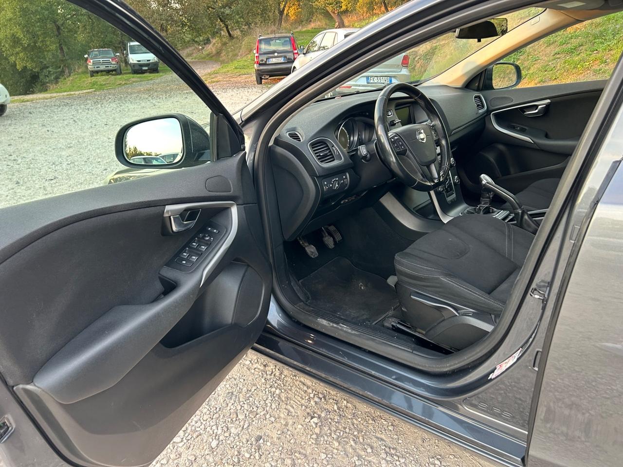 Volvo V40 D2 1.6 Summum
