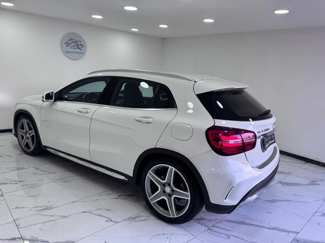 Mercedes-benz GLA 220 d Automatic -PREMIUM AMG-GARANTITA-2017