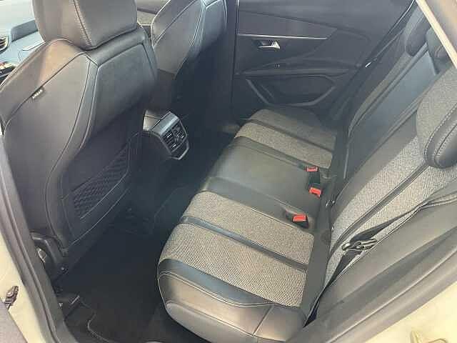Peugeot 3008 BlueHDi 130 S&S Allure