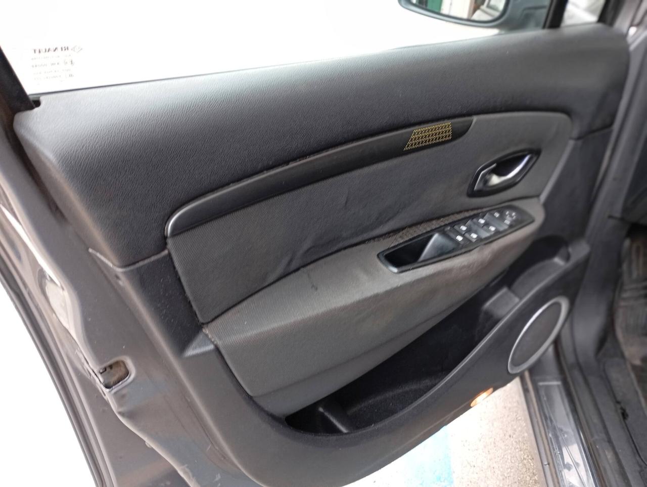 Renault Scenic Scénic X-Mod 1.5 dCi 110CV Dynamique