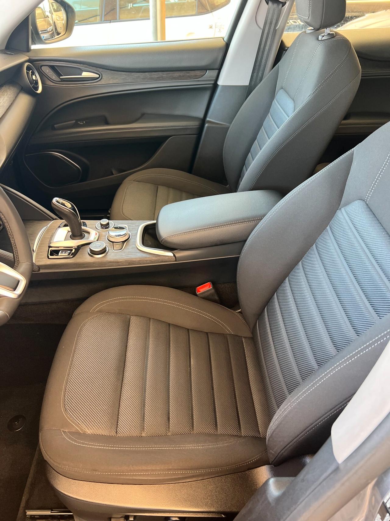 Alfa Romeo Stelvio 2.2 Turbodiesel 160 CV AT8 RWD Super