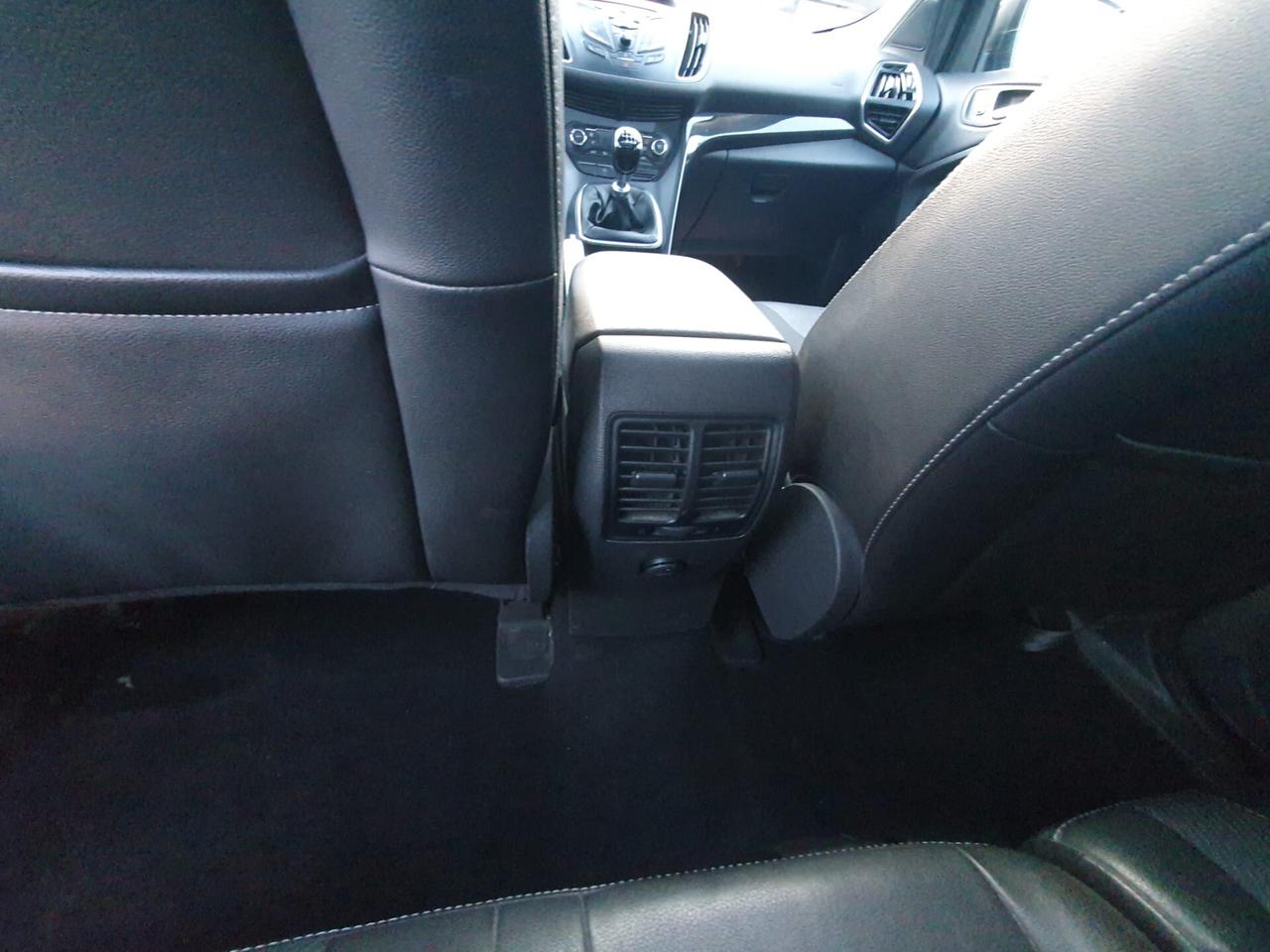 Ford Kuga 2.0 TDCI 140 CV 2WD Titanium
