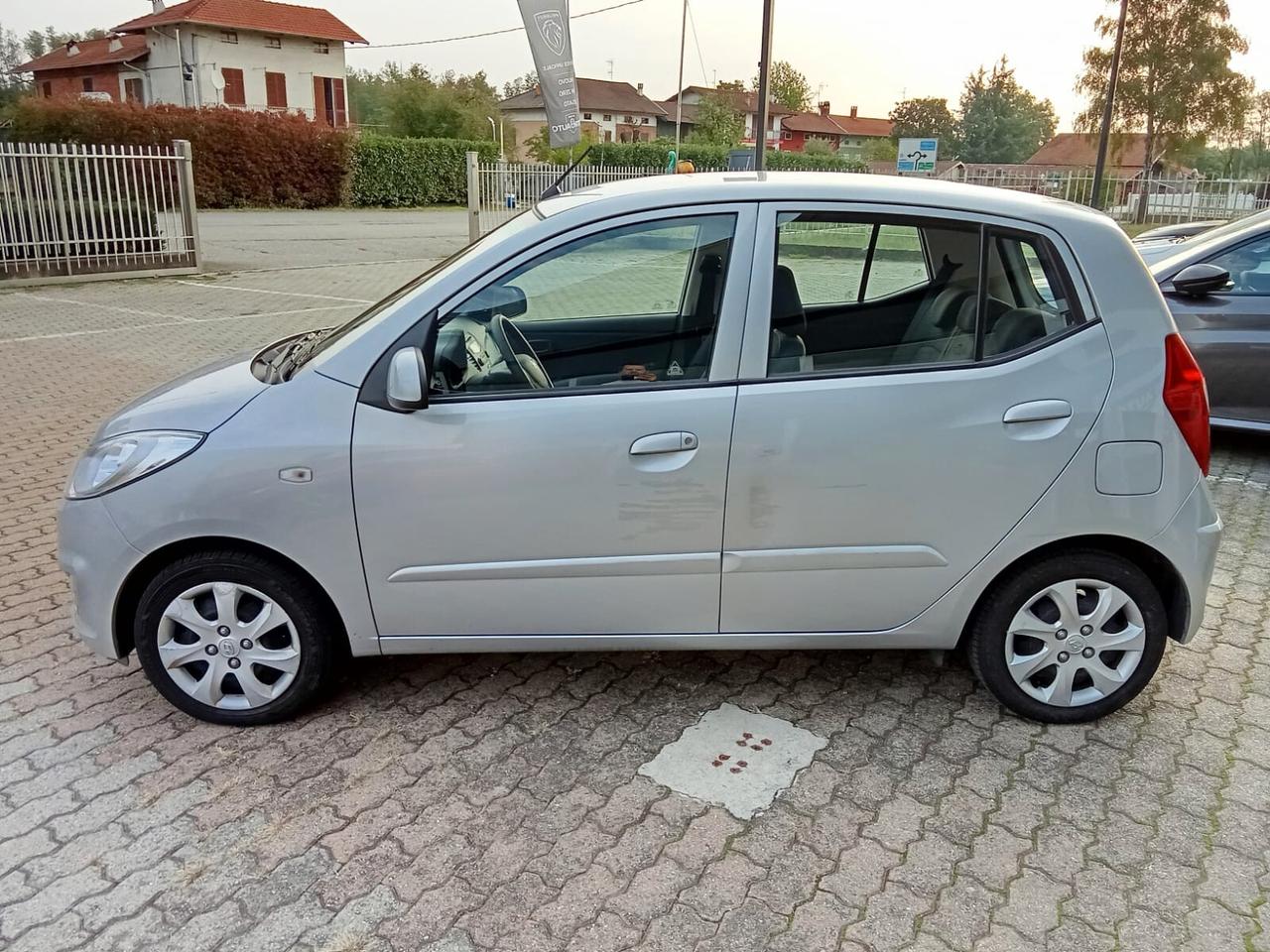 Hyundai i10 1.2 16V Sound Edition