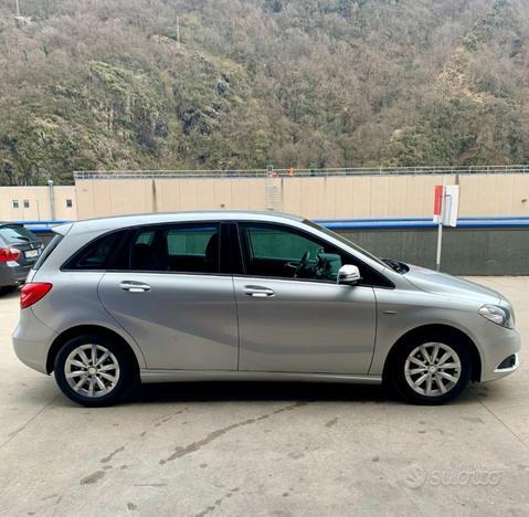 MERCEDES-BENZ B 180 CDI BLUEE EFFICIENCY Executi