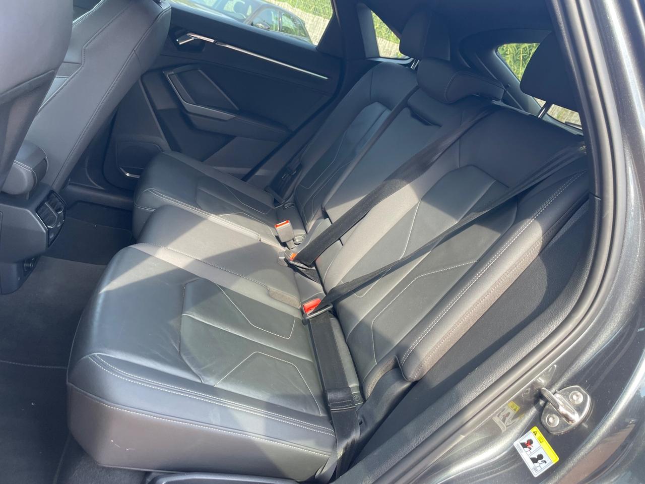 Audi Q3 SPB 35 TFSI S line edition