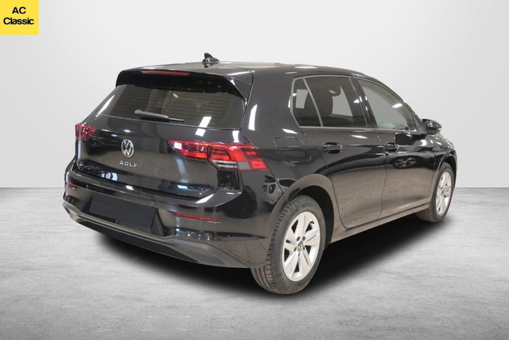 VOLKSWAGEN GOLF 8 EVO LIFE 1.0 TSI (110 CV)