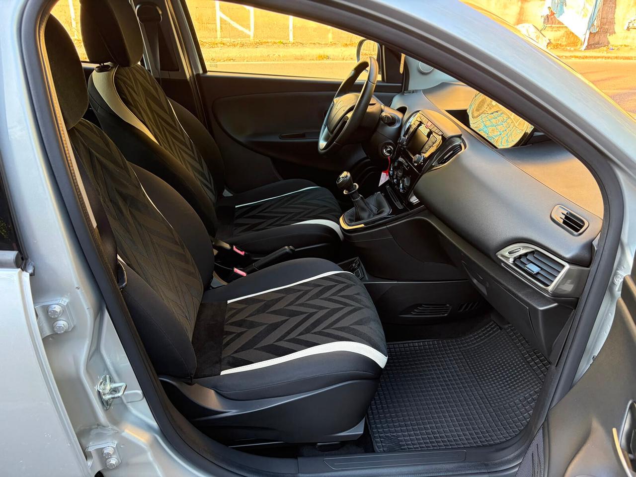 Lancia Ypsilon 1.2 Gpl 69CV 5 porte Ecochic Gold