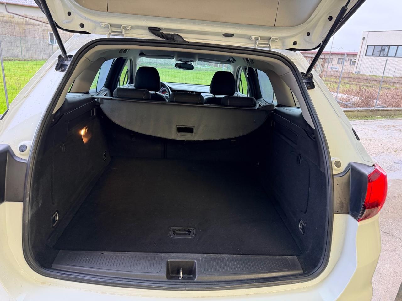 Opel Astra 1.6 CDTI Sports Tourer Cosmo