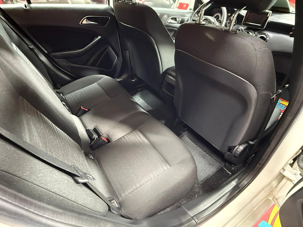 Mercedes-benz A 180 CDI 1.5 109cv Sport - 2015