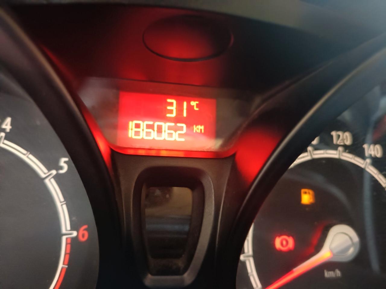 FORD FIESTA 1.2 5 PORTE-NEOPATENTATI-Euro5490