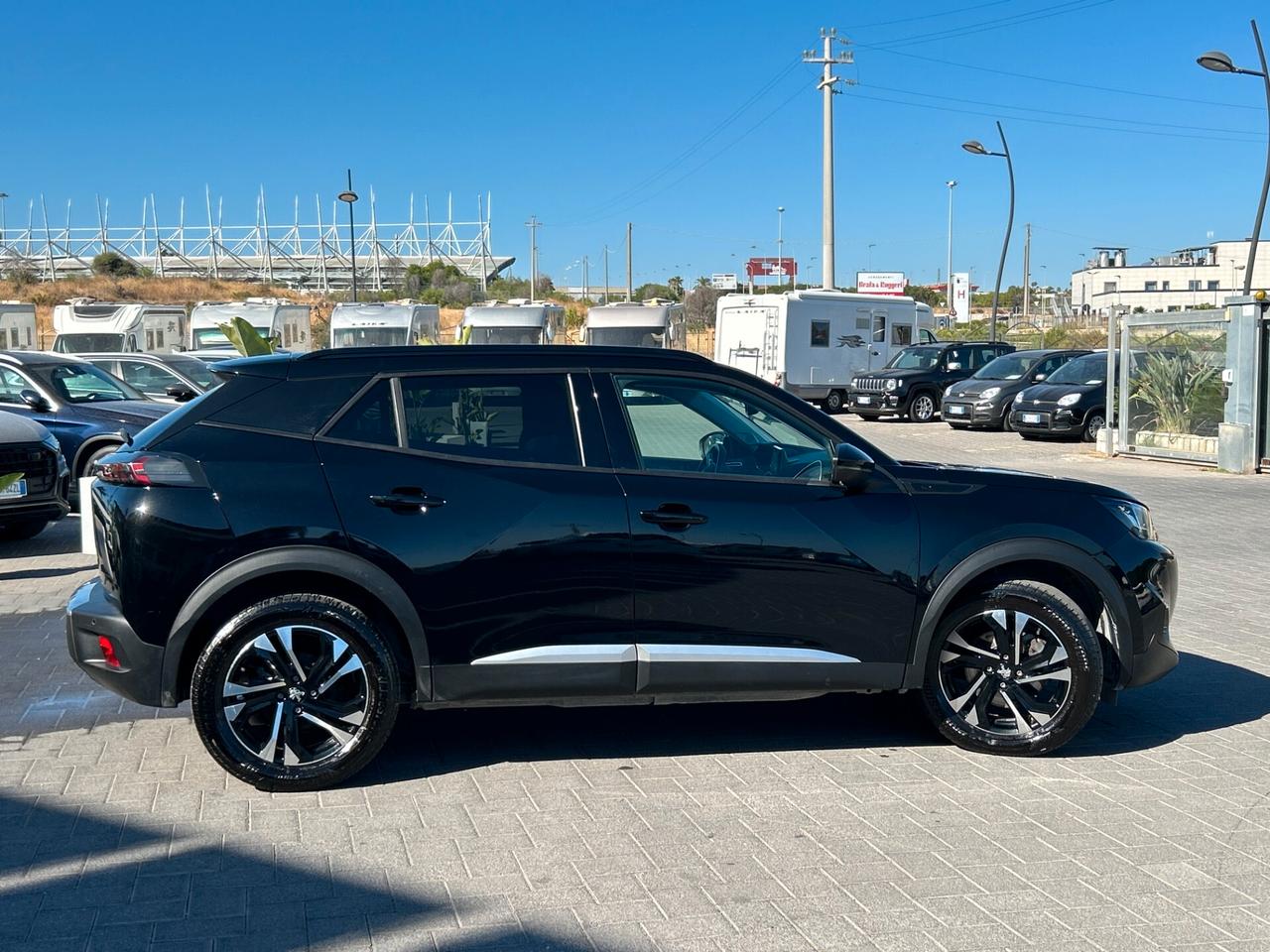 Peugeot e-2008 Allure 100kW