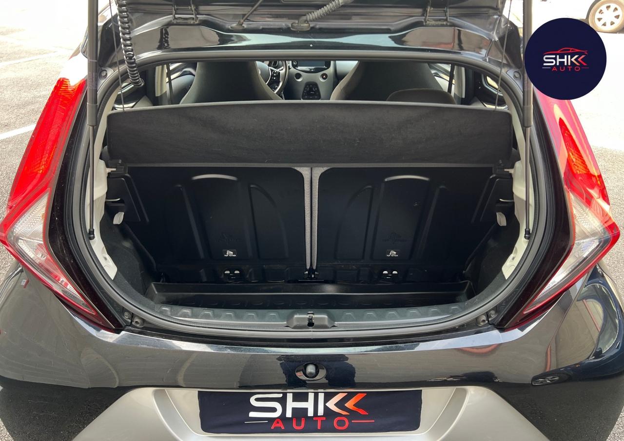 Toyota Aygo Connect 1.0 VVT-i 72 CV 5 porte x-clusiv MMT