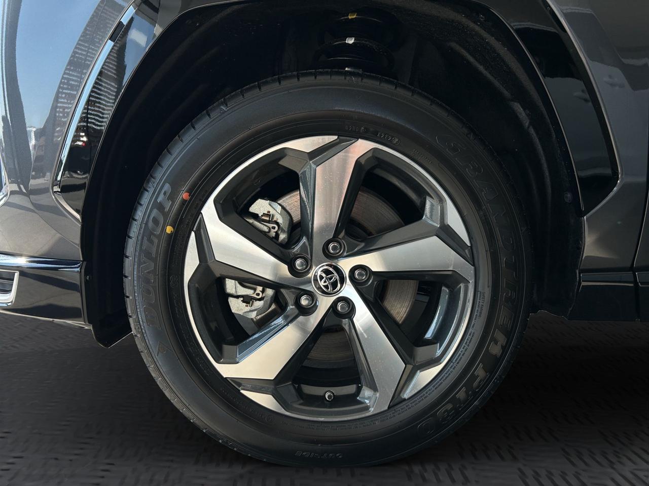 Toyota 2.5 PHEV MORE DYNAMIC AWD