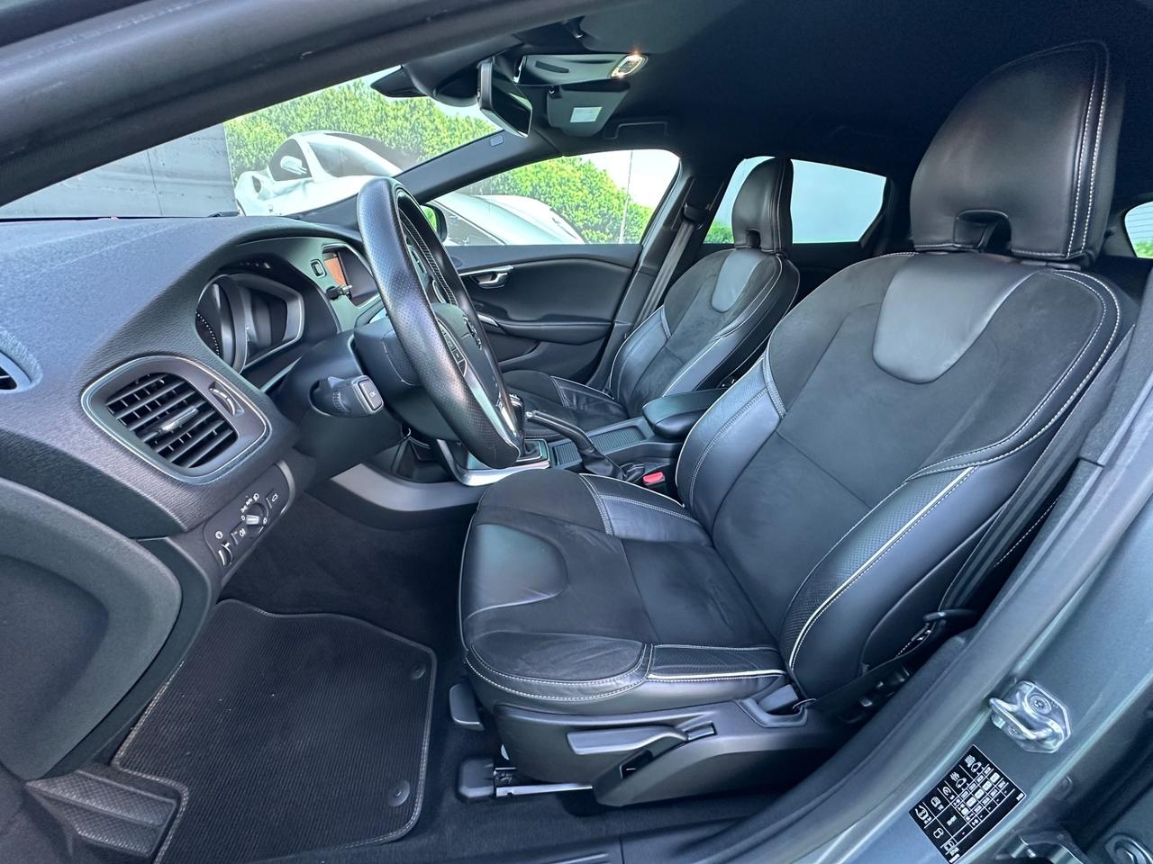 Volvo V40 2.0 D2 120cv R-Design 2018