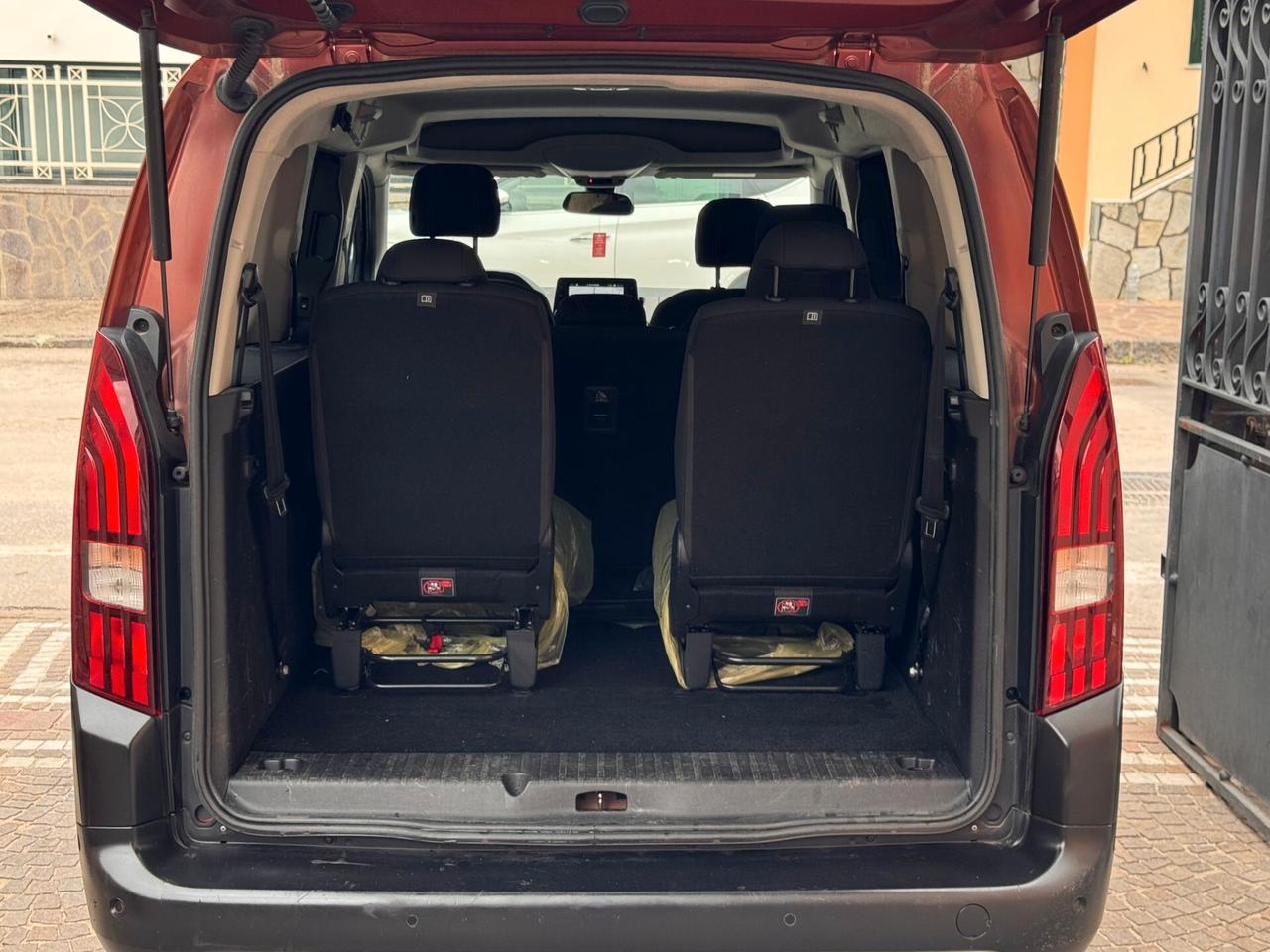 Peugeot Rifter BlueHDi 130 S&S EAT8 GT Line Long