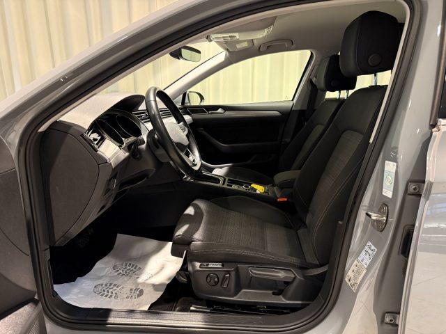 VOLKSWAGEN Passat Variant 2.0 TDI 4MOTION DSG Business ACC Camera Navi