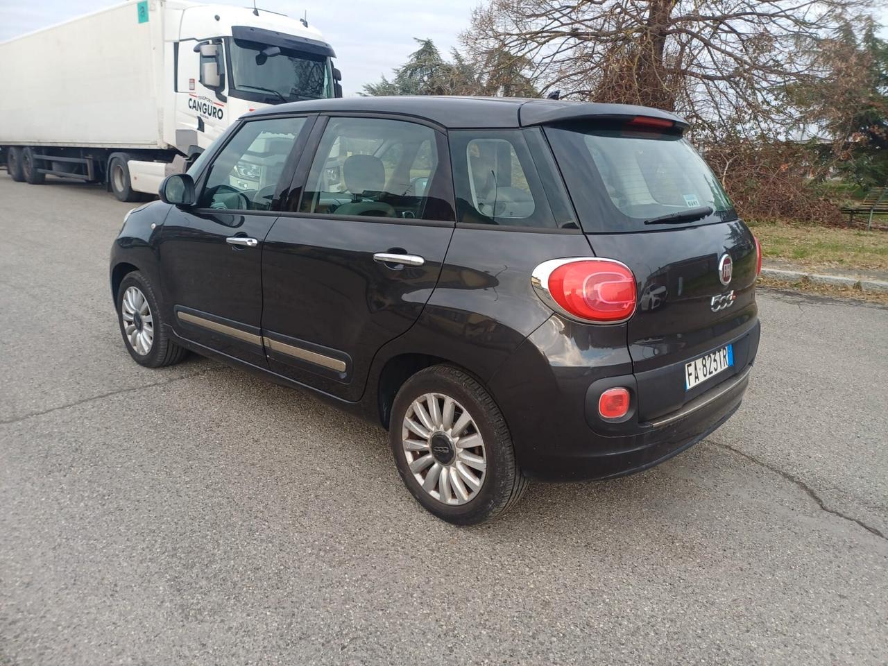 Fiat 500L 1.6 Multijet 105 CV Lounge (77 kw)