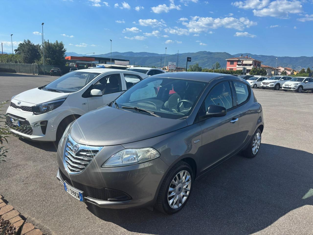Lancia Ypsilon 1.2 69 CV 5 porte S&S Silver